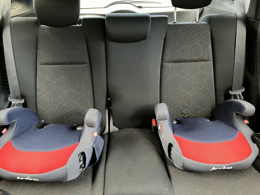 ジュニアシート